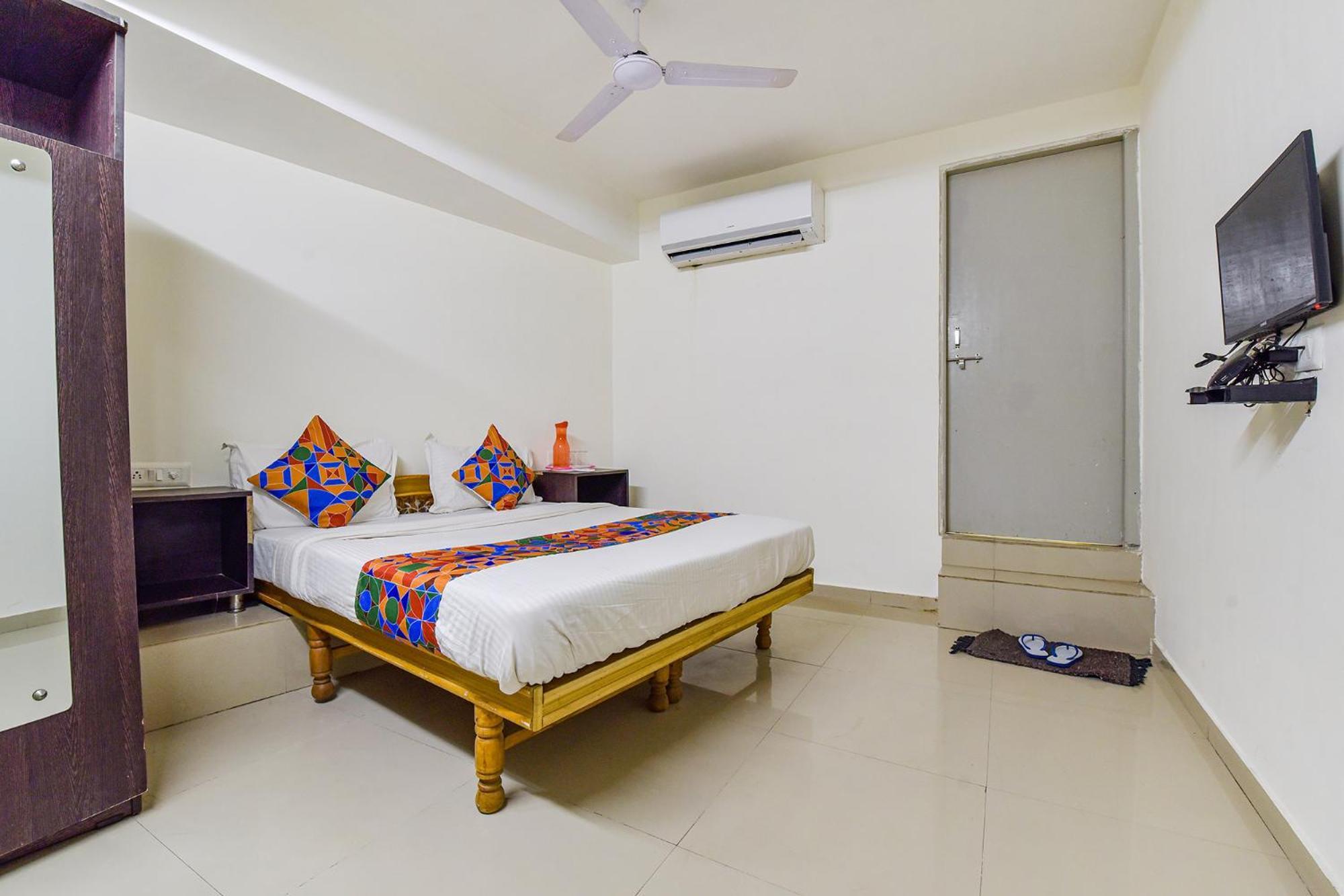 Hotel O Himalaya Inn Ahmedabad Exterior photo