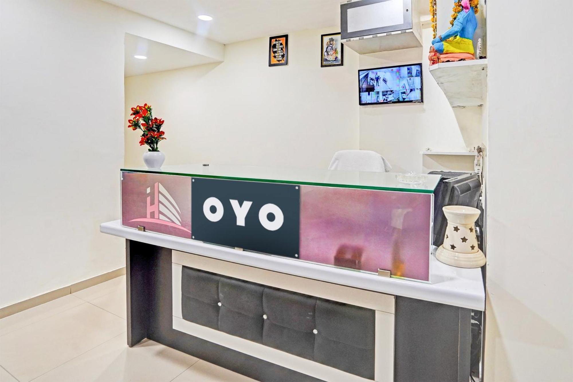 Hotel O Himalaya Inn Ahmedabad Exterior photo